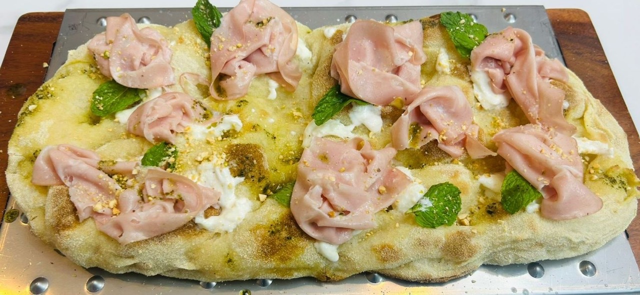Pinsa Menu at Pinsa De Roma