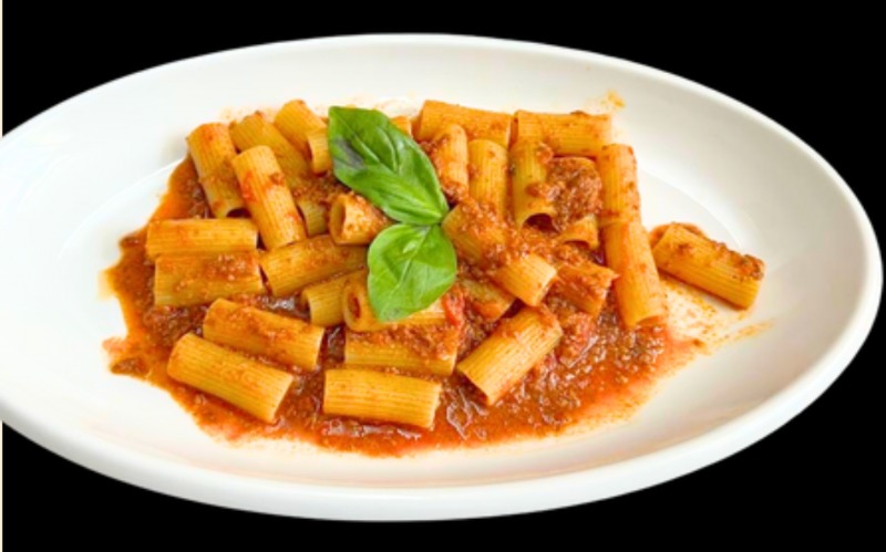 RIGATONI BOLOGNESE