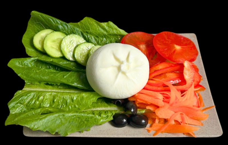 INSALATA CLASSICA BURRATA